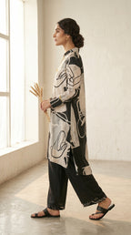 Nooré Monochrome Abstract Printed Co-Ord Set