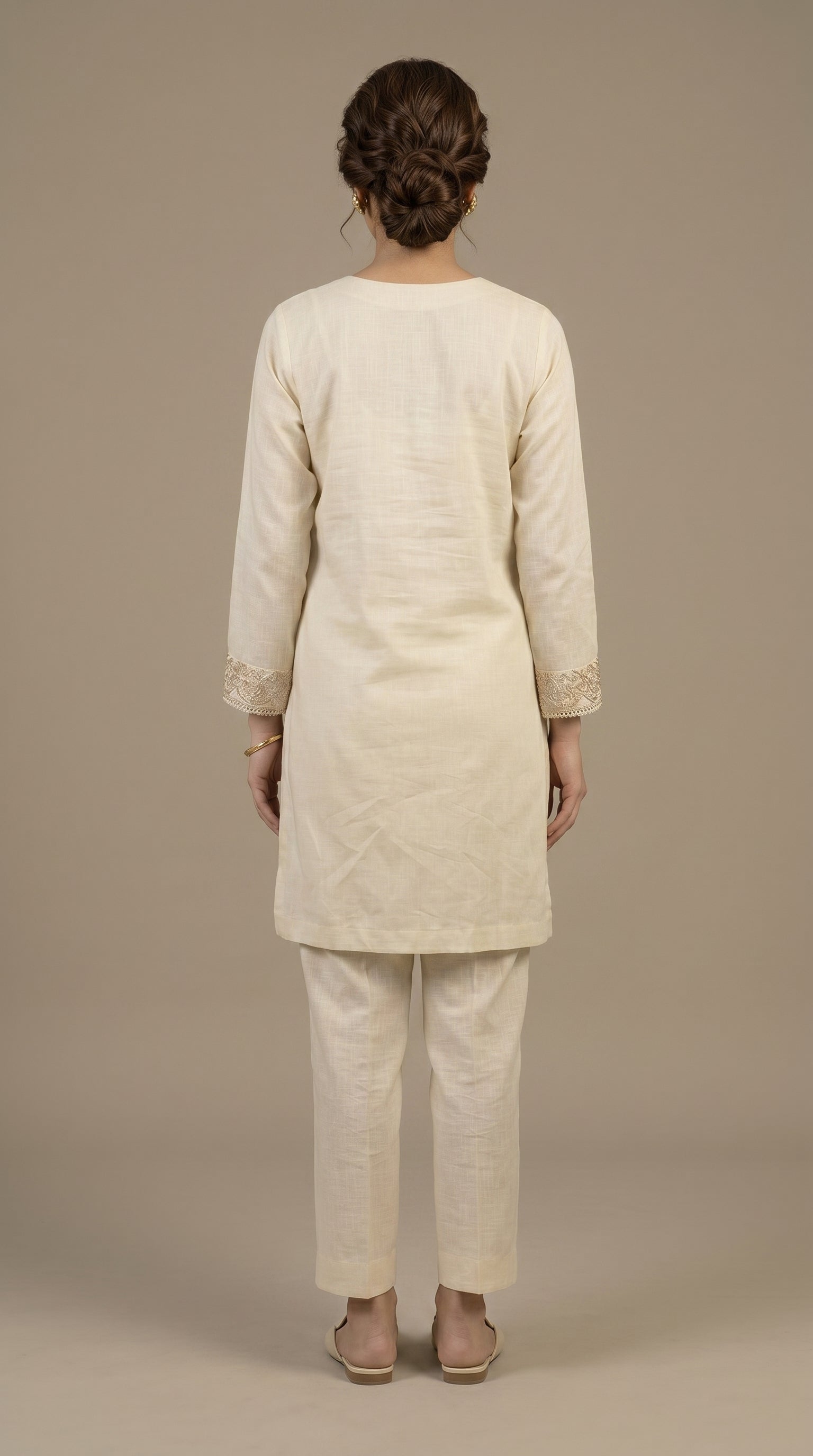 Elara Ivory Linen Embroidered Kurta Set